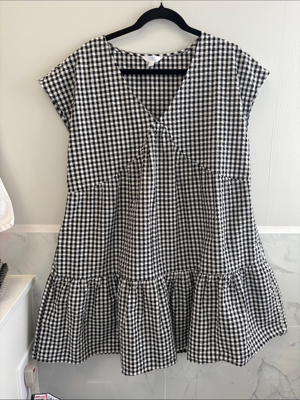 Time and Tru Black and White Gingham Tiered Dress w pockets